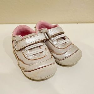 Stride Rite Soft Motion Baby and Toddler Girls Jazzy Casual Sneaker size 4.5